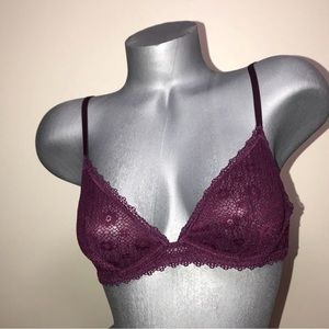 Victoria’s Secret Bralette Bra Daisy Lace Underwire Unlined. NWT